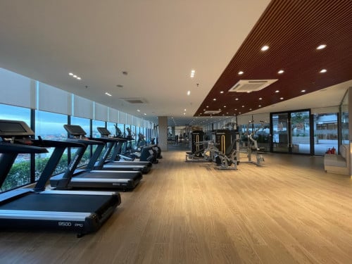 New Luxury Condo For Rent - Good for Investment