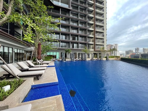 New Luxury Condo For Rent - Good for Investment
