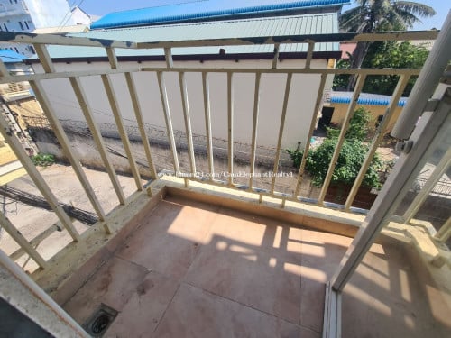 Nice Studio Apartment Elevator st 271 Chipmong Mall Boeng Tompun