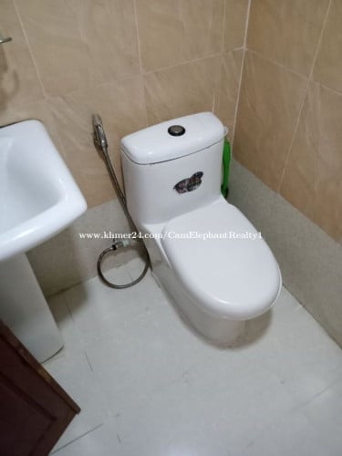 Nice Studio Apartment Elevator st 271 Chipmong Mall Boeng Tompun