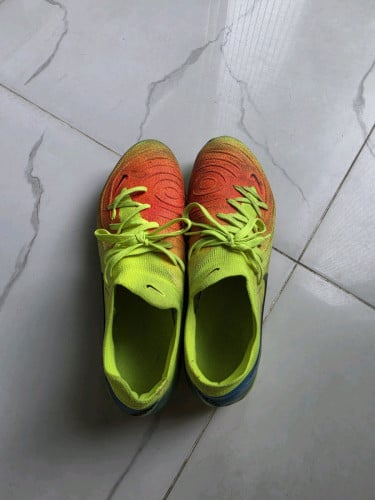 Nike (size 45)