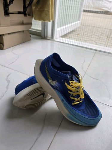 Nike (size 45)