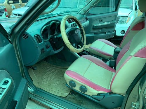 Nissan Frontier ឆ្នាំ 03 ប៉ុង1 សាំង+ ហ្គាស