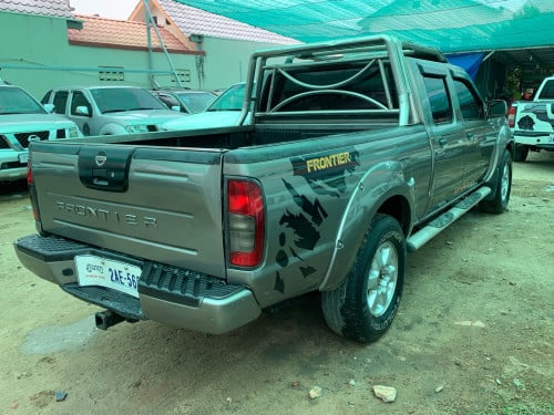 Nissan Frontier ឆ្នាំ 03 ប៉ុង1 សាំង+ ហ្គាស