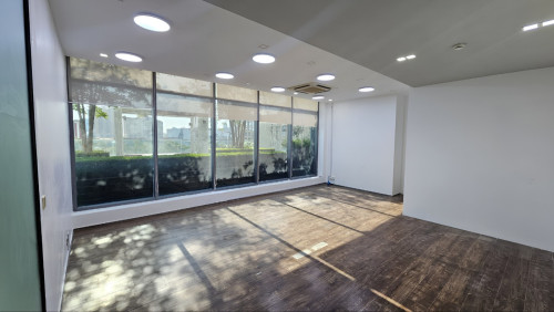 Office Space លក់ឬជួលស្ថិតនៅអគារ Casa Meridian កោះពេជ្រ