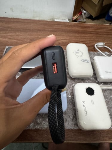 Power Bank ADAM 10000Ahm VIONTA Q Ultra-Compact with Built-in Cable