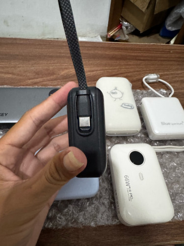 Power Bank ADAM 10000Ahm VIONTA Q Ultra-Compact with Built-in Cable