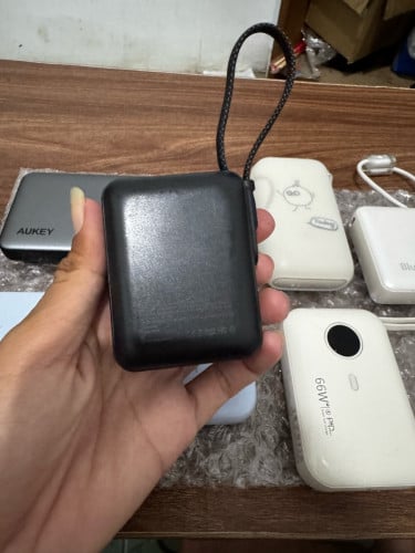 Power Bank ADAM 10000Ahm VIONTA Q Ultra-Compact with Built-in Cable