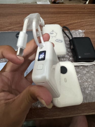 power bank Blue spectrum ស្អាតតូចស្រួលយកតាមខ្លួនថ្មកាន់ល្អ