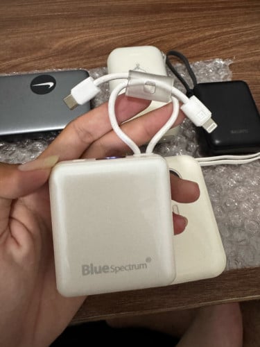 power bank Blue spectrum ស្អាតតូចស្រួលយកតាមខ្លួនថ្មកាន់ល្អ