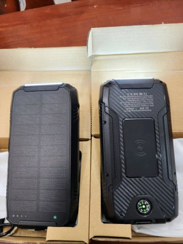 Power Bank Solar កាន់ថ្មល្អ សេរីថ្មីបំផុត