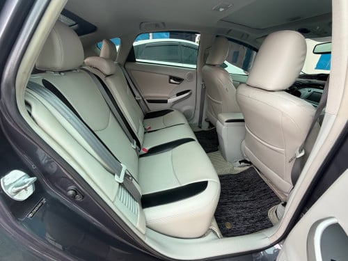 Prius 010 option 4 តំបូលបេីកសូឡា