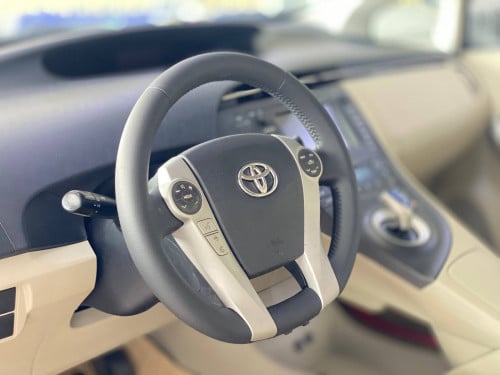 Prius 011 option 4 ក្នុងលឿង សូម ចុចលីងខាងក្រោមដើម្បើសួរពត៍មានបន្ថែម