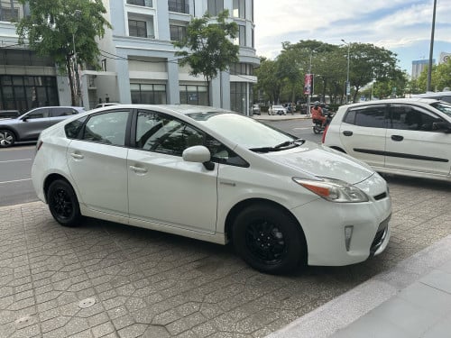 Prius 012 option 2 ក្នុងលឿងថ្មី