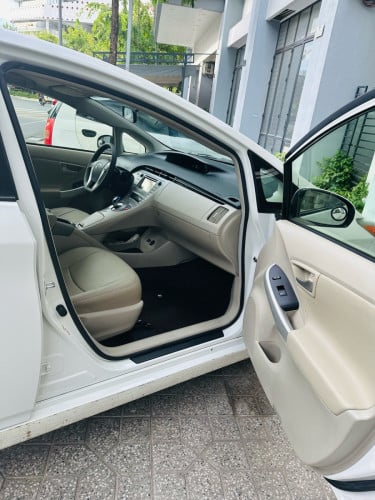 Prius 012 option 2 ក្នុងលឿងថ្មី