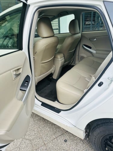 Prius 012 option 2 ក្នុងលឿងថ្មី