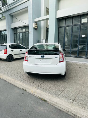 Prius 012 option 2 ក្នុងលឿងថ្មី