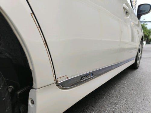 Prius 014 options 4 ខាងក្នុងលឿង កៅអីចុច ពូកស្បែកហ្សុីន បាសJBL