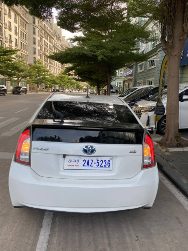 PRIUS 2010 up 2012 For Rent /出租