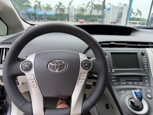 Prius 2011 Option5 Auto Parking ម្ចាស់ផ្ទាល់