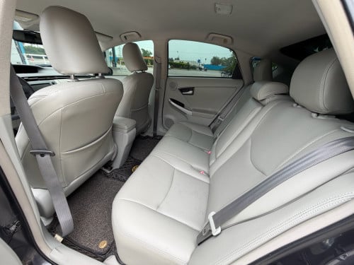 Prius 2011 Option5 Auto Parking ម្ចាស់ផ្ទាល់