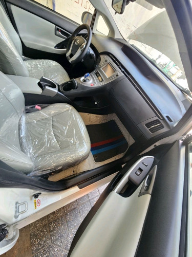 Prius 2013 option3 ប្រផេះ មូល100%