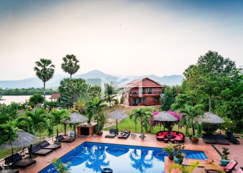 Riverfront Tropical Estate in Kampot
