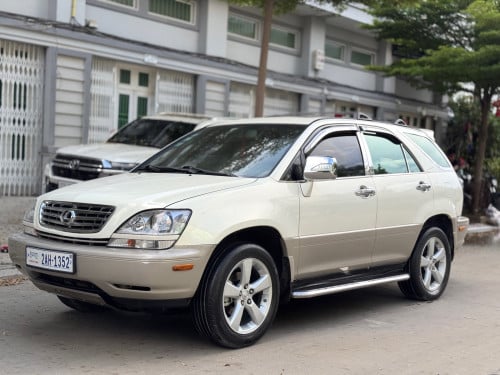Rx300 ឆ្នាំ 2000