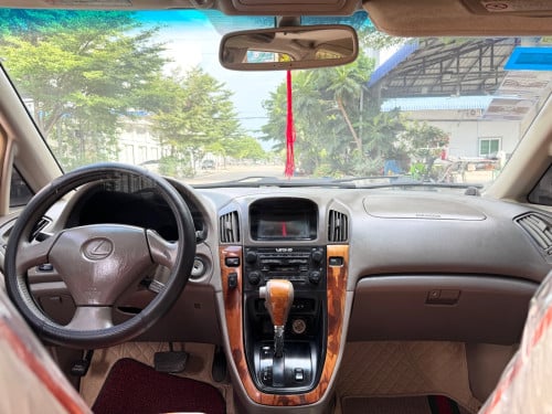 Rx300 ឆ្នាំ 2000