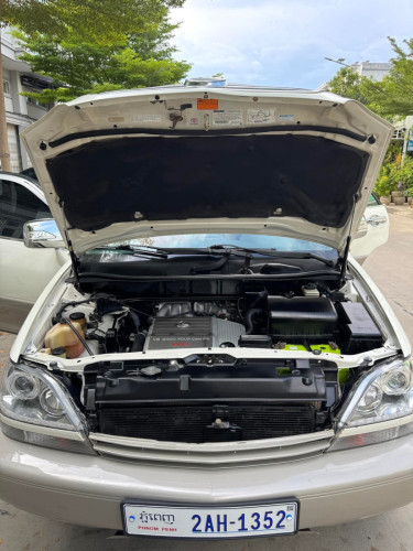 Rx300 ឆ្នាំ 2000