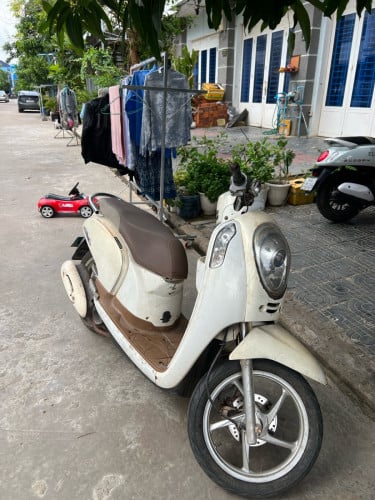 Scoopy 016 មានពន្ធត្រឹមត្រូវ ស្នេីរអាវ