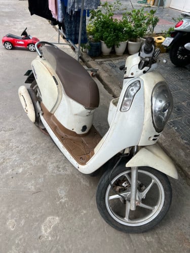 Scoopy 016 មានពន្ធត្រឹមត្រូវ ស្នេីរអាវ