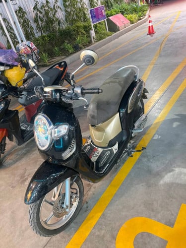 Scoopy18ម្ចាស់ដេីមតាន់ណាស់1350ចចារ