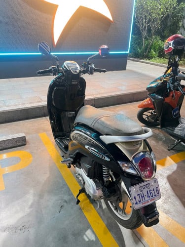 Scoopy18ម្ចាស់ដេីមតាន់ណាស់1350ចចារ