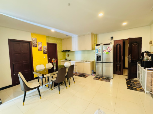 Sensok condo unit for sale