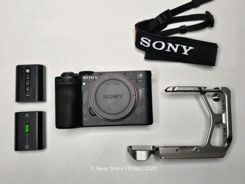 Sony A7CII + Tilta Cage + Sirui 85mm F1.4