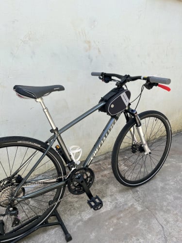 Specialized Sirrus សាយS/700c