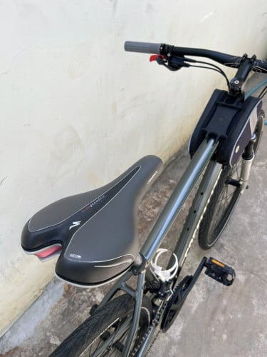 Specialized Sirrus សាយS/700c