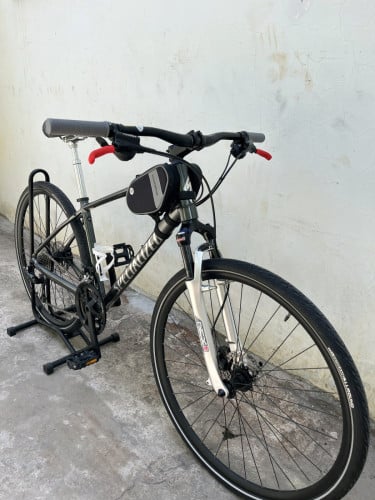 Specialized Sirrus សាយS/700c
