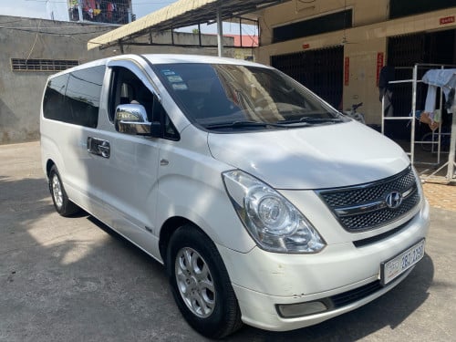 Starex សំរាប់ជួលតាំងតៃកុងឡាន 80$ក្នុង1ថ្ងៃ