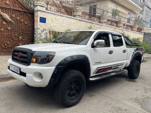Tacoma ឆ្នាំ010  វ៉ូលីមចង្កូត ប៉ុង1 ទ្រុងវែង ឡានថ្មីណាស់