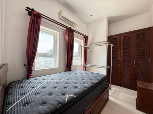 Toul Tumpoung 2 bedrooms for rent