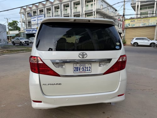Toyota Alphard 2010 ឡេីងកៅអី vip ម្ចាស់ដេីមទឹកថ្នាំសុីន១ជុំ