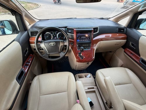 Toyota Alphard 2010 ឡេីងកៅអី vip ម្ចាស់ដេីមទឹកថ្នាំសុីន១ជុំ