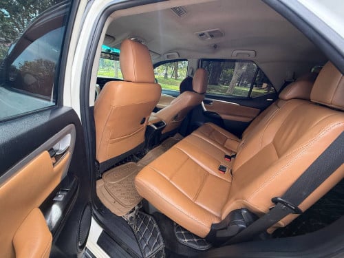 Toyota Fortuner 2017 For Rent /出租