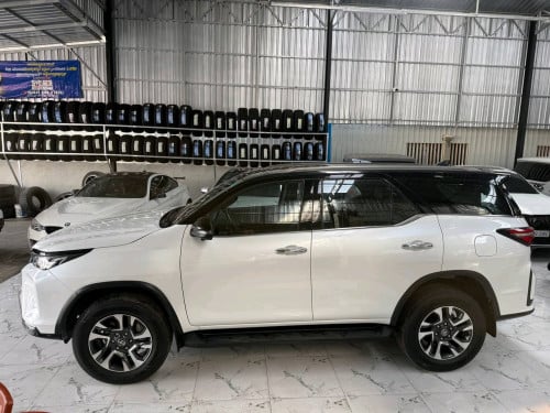 Toyota Fortuner Legender 2023 គីឡូតិចផ្លាកលេខស្អាត