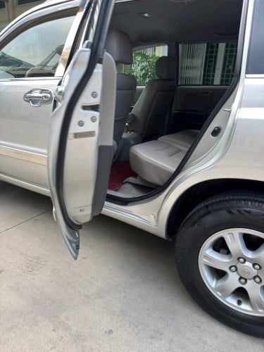 Toyota Highlander 02P1V4