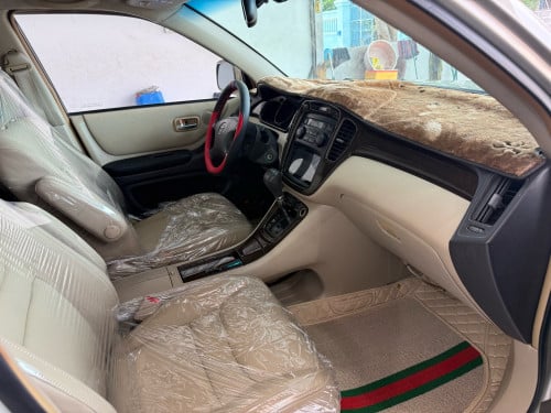 Toyota Highlander 2002 Limitted ប៉ុងមួយ