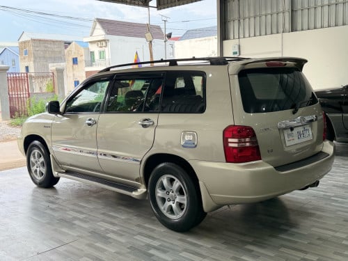Toyota Highlander 2002 Limitted ប៉ុងមួយ