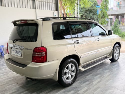 Toyota Highlander 2002 Limitted ប៉ុងមួយ